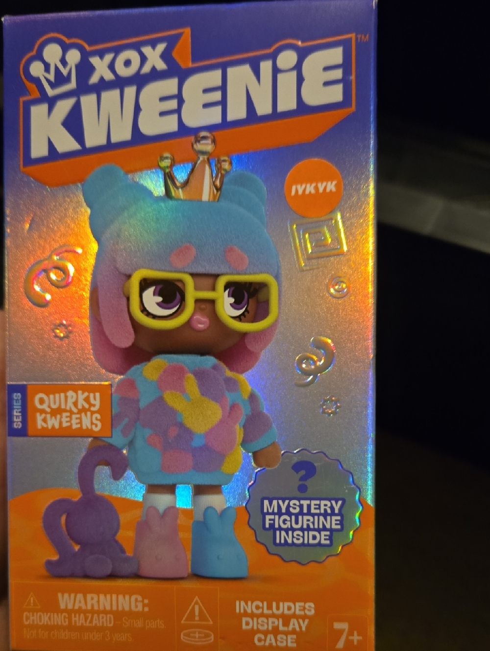 Quirky Kweens Mystery Figurine - Blue/Pink